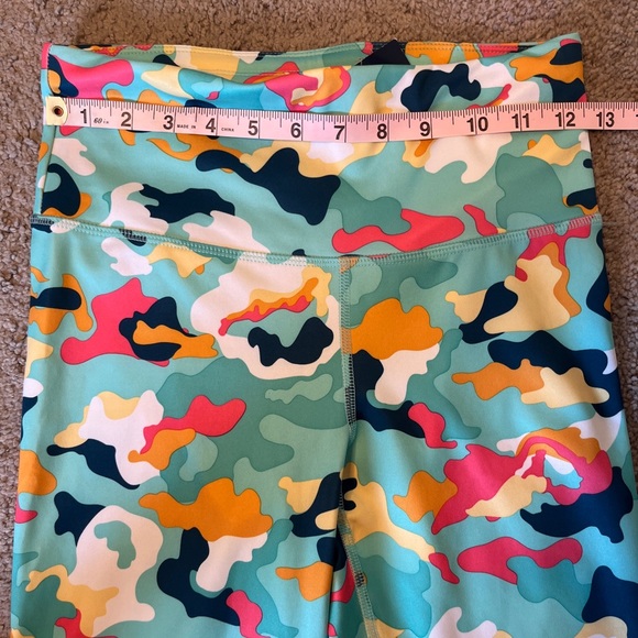 CHAMPION AUTHENTIC ATHLETICWEAR MULTI COLOR CAMOUFLAGE CAMO LEGGINGS - Picture 10 of 13